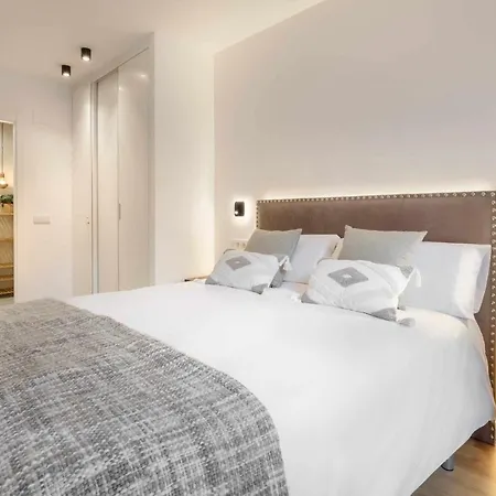 Casa O Berde Terraza Con Vistas A Aramon דירה פנטיקוסה