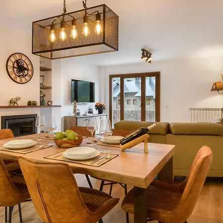 Casa O Berde Terraza Con Vistas A Aramon דירה *